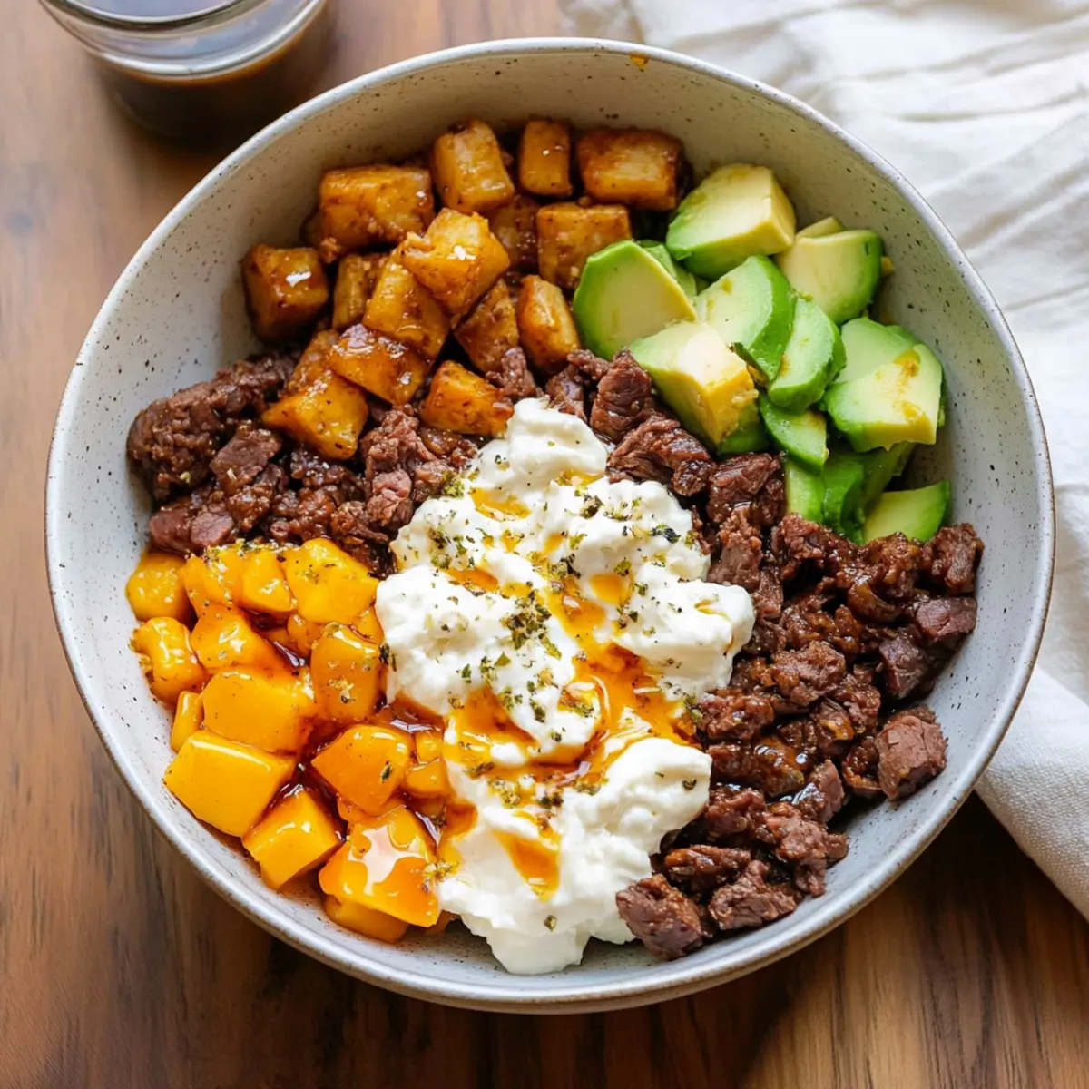 Irresistibly Spicy: Viral Hot Honey Beef Bowls You’ll Love 1 uzenizytuzqflm5vgync